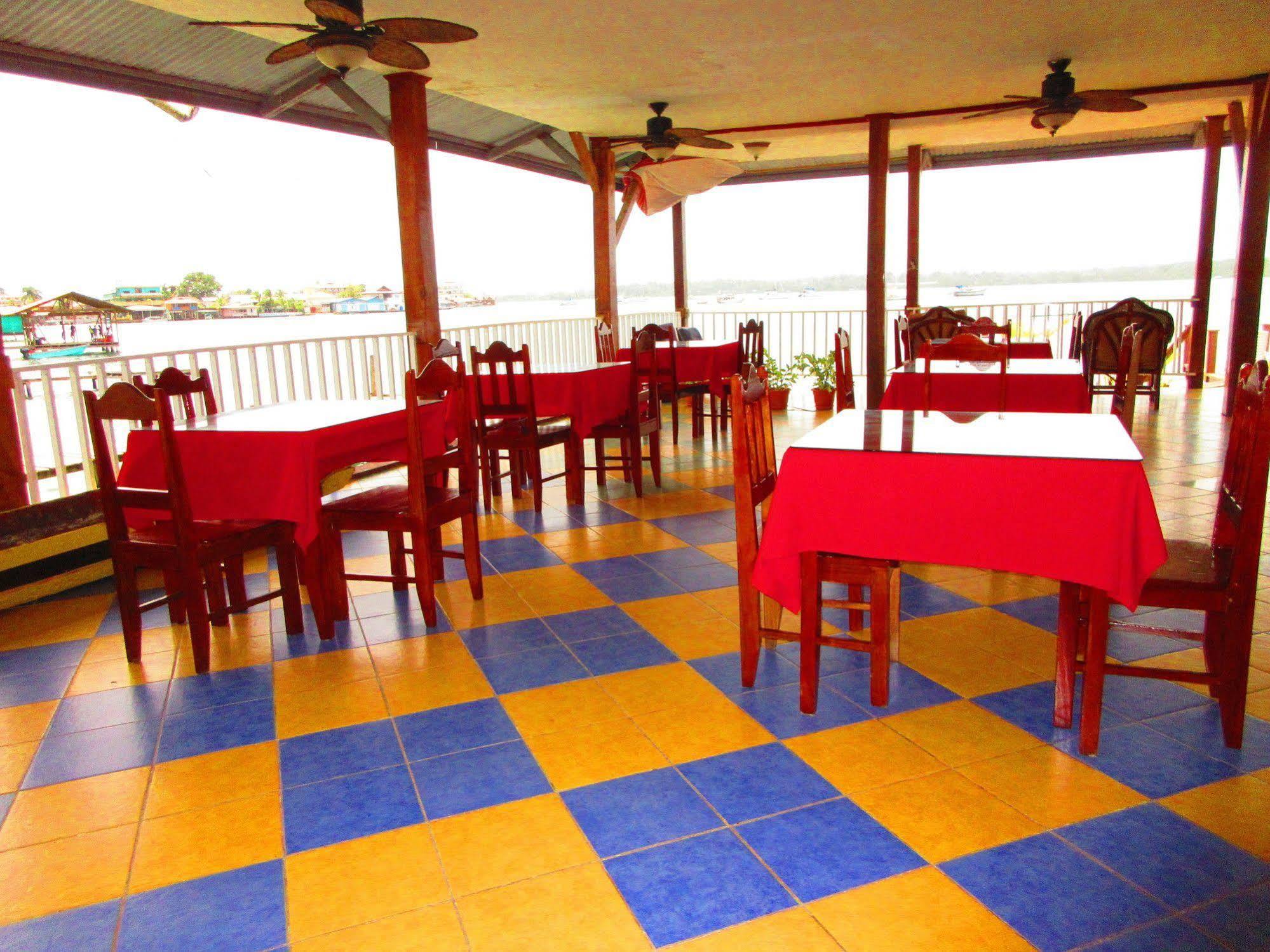 Los Balcones Over The Sea Hotel Bocas del Toro Exterior photo